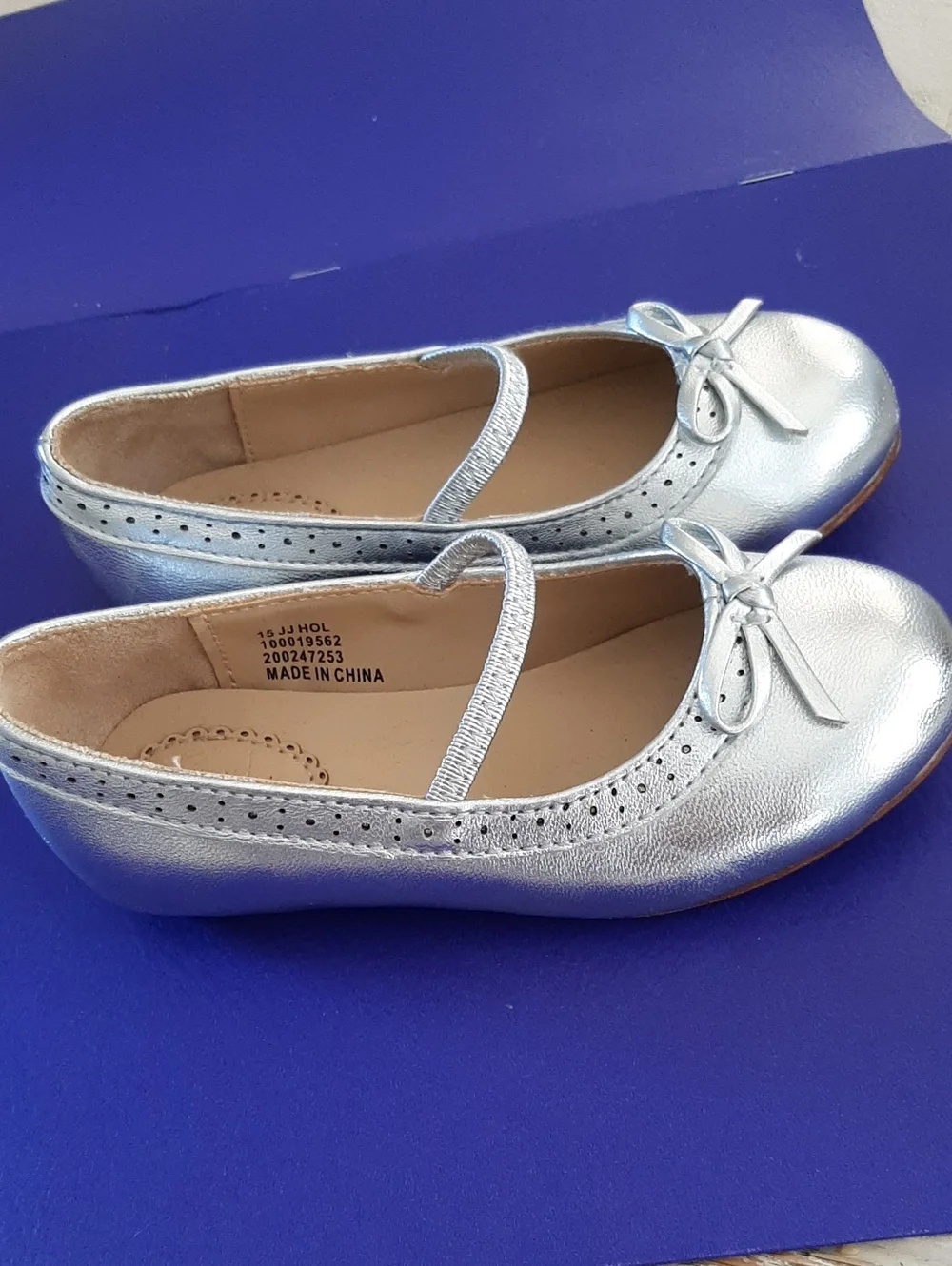 Janie And Jack Silver Shoes Size 8